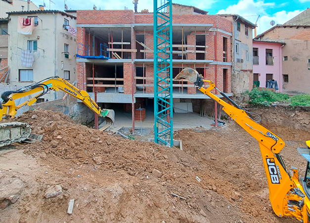 SP25 Arquitectura, excavació a dues mans
